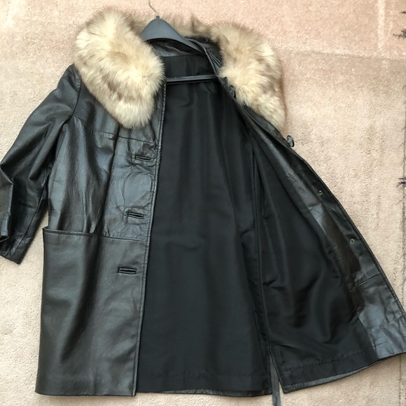 Authentic Vintage Leather TrenchCoat - Minx collar - Picture 3 of 11